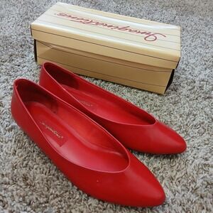 Vintage 80s pointy toed red flats in‎ original box, size 7.5